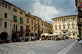 Biella - Piazza della Cisterna. Sul lato Nord si nota la facciata del Palazzo Dal Pozzo della Cisterna (II metà del '500).  